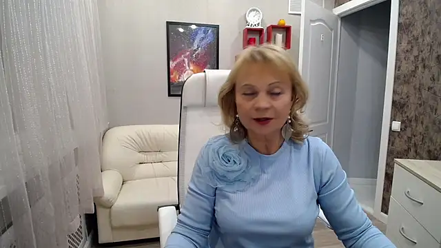 Milla Cutie18 online show from 10-11-25, 09:19