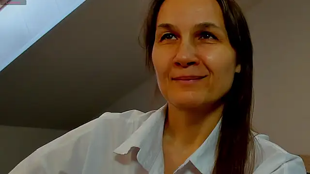 Snapshot of Lillian_White chatting on 02-13-25, 07:13 Lillian White online show from 02-13-25, 07:13