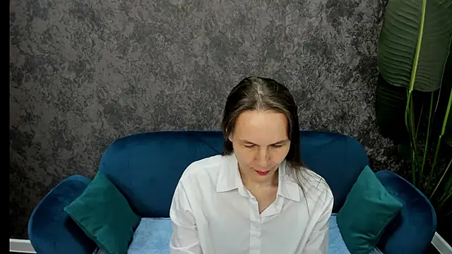 Snapshot of Lillian_White chatting on 03-06-25, 07:57 Lillian White online show from 03-06-25, 07:57