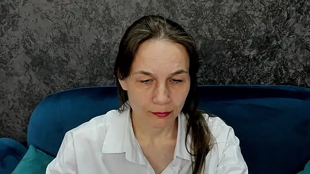 Snapshot of Lillian_White chatting on 03-10-25, 07:53 Lillian White online show from 03-10-25, 07:53