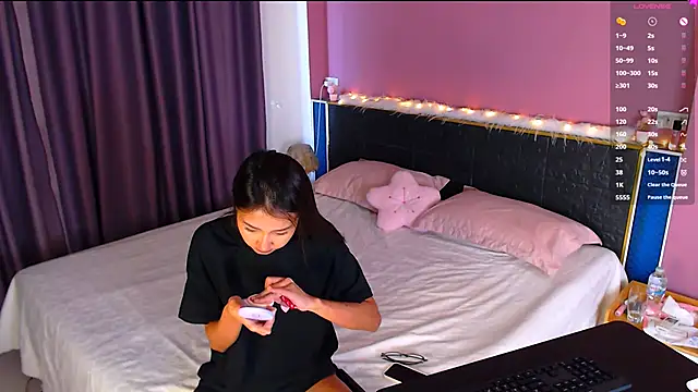 Melissa Mone online show from 02-02-25, 01:12