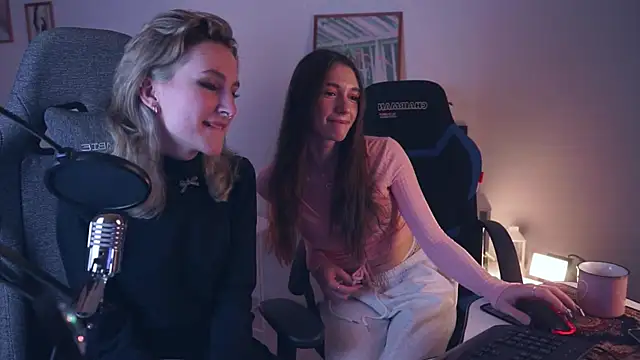 AveAngela online show from 12-10-24, 12:17