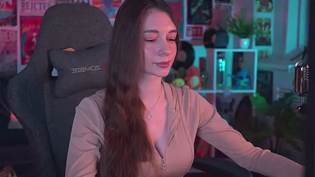 AveAngela online show from 12-18-24, 06:43