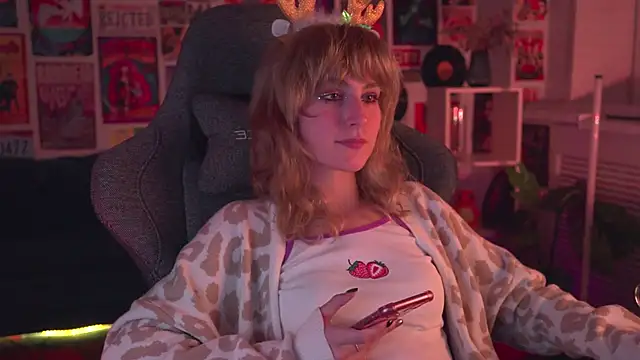 LuxRayi online show from 12-25-24, 09:13