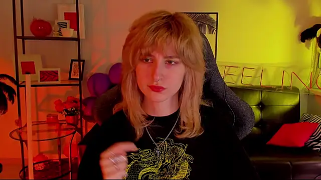 LuxRayi online show from 01-06-25, 02:47