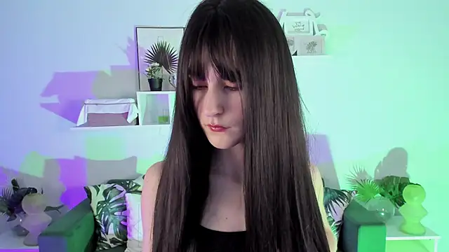 LuxRayi online show from 02-02-25, 05:59