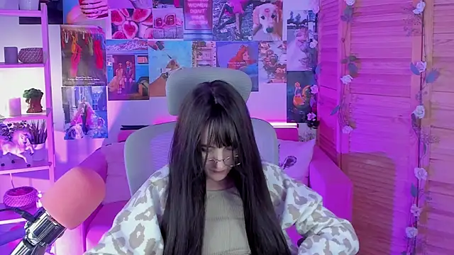 LuxRayi online show from 02-07-25, 11:55