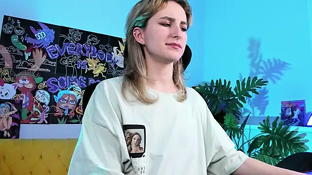 LuxRayi online show from 02-18-25, 12:15