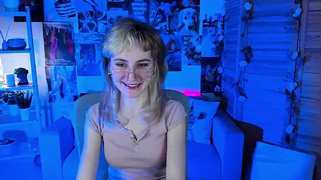 LuxRayi online show from 03-12-25, 06:33