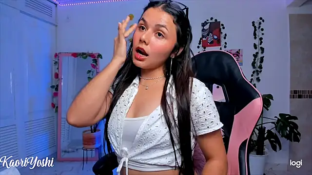 Snapshot of Kaoriyoshii chatting on 09-19-25, 09:26 Kaoriyoshii online show from 09-19-25, 09:26