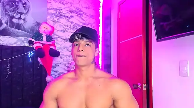 Snapshot of Owen_Muzcle chatting on 12-04-24, 04:10 Owen Muzcle online show from 12-04-24, 04:10