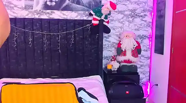 Snapshot of Owen_Muzcle chatting on 12-06-24, 02:35 Owen Muzcle online show from 12-06-24, 02:35