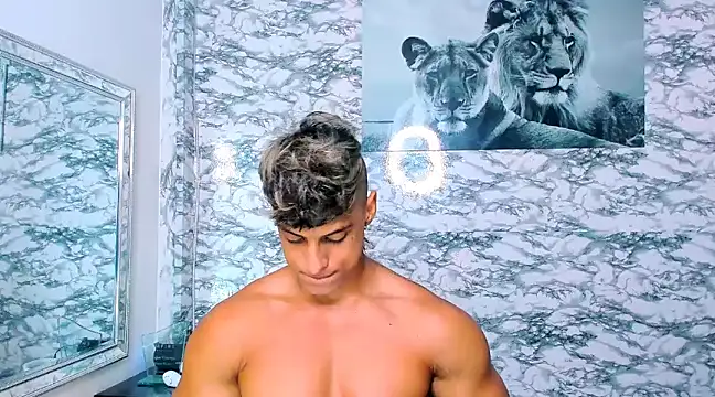 Snapshot of Owen_Muzcle chatting on 01-09-25, 05:13 Owen Muzcle online show from 01-09-25, 05:13