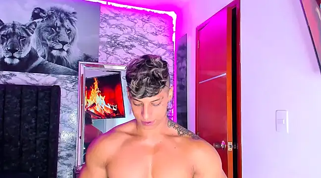 Snapshot of Owen_Muzcle chatting on 02-03-25, 03:20 Owen Muzcle online show from 02-03-25, 03:20