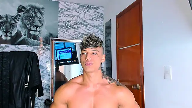 Snapshot of Owen_Muzcle chatting on 02-14-25, 09:10 Owen Muzcle online show from 02-14-25, 09:10