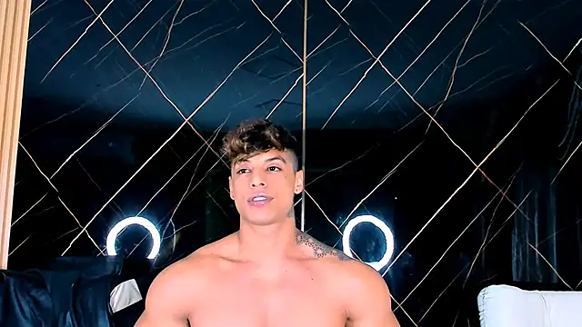 Snapshot of Owen_Muzcle chatting on 10-15-25, 04:12 Owen Muzcle online show from 10-15-25, 04:12