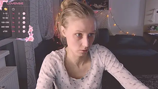 KatiKate online show from 02-15-25, 08:33