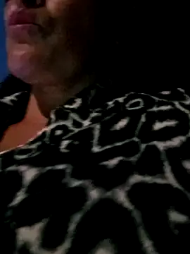 Snapshot of celeste-30_ chatting on 02-10-25, 11:34 celeste-30 online show from 02-10-25, 11:34