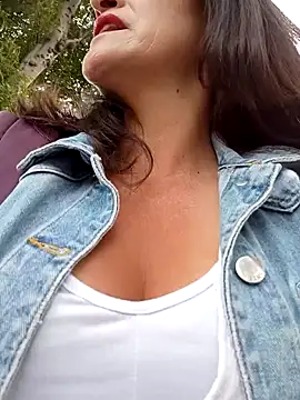 Snapshot of celeste-30_ chatting on 03-16-25, 03:50 celeste-30 online show from 03-16-25, 03:50