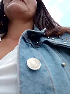 Snapshot of celeste-30_ chatting on 09-13-25, 03:34 celeste-30 online show from 09-13-25, 03:34