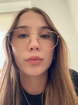 SophieRaily  online show from 09-17-25, 07:04