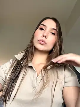 SophieRaily  online show from 09-30-25, 07:52