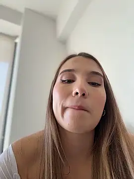 SophieRaily  online show from 01-05-26, 08:34