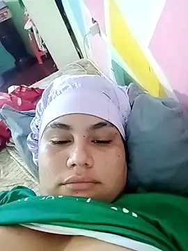 Marilin Jessie online show from 12-18-25, 03:40