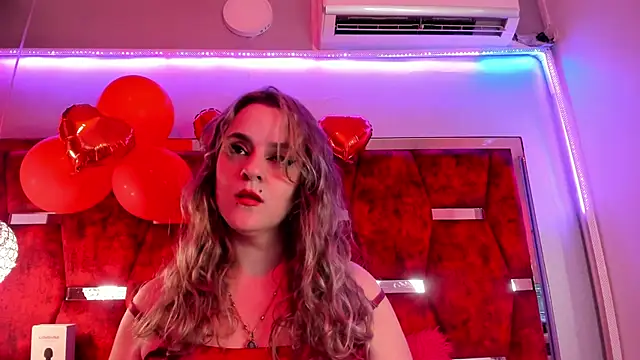 Snapshot of GinnaGrace chatting on 02-26-25, 12:25 GinnaGrace online show from 02-26-25, 12:25