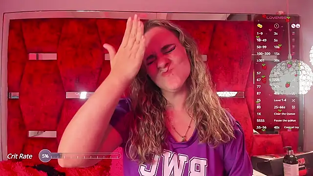 Snapshot of GinnaGrace chatting on 03-10-25, 06:56 GinnaGrace online show from 03-10-25, 06:56