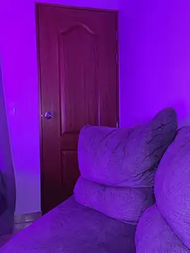 Snapshot of Blancanievess chatting on 11-19-25, 12:10 Blancanievess online show from 11-19-25, 12:10