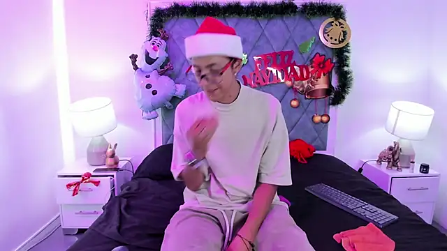 Snapshot of Katherin_jupiter chatting on 12-19-24, 02:56 Katherin jupiter online show from 12-19-24, 02:56