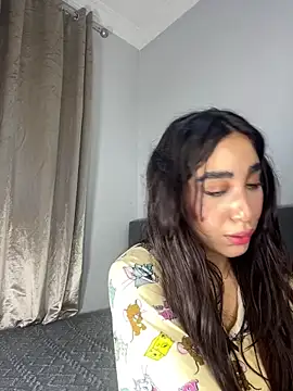 Meryem Queen online show from 04-28-26, 01:04