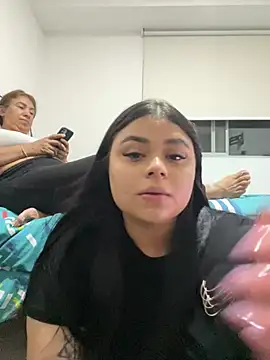 Snapshot of alissonfernandez_ chatting on 01-30-25, 02:38 alissonfernandez online show from 01-30-25, 02:38