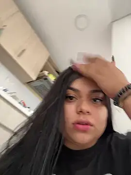 Snapshot of alissonfernandez_ chatting on 01-30-25, 04:02 alissonfernandez online show from 01-30-25, 04:02