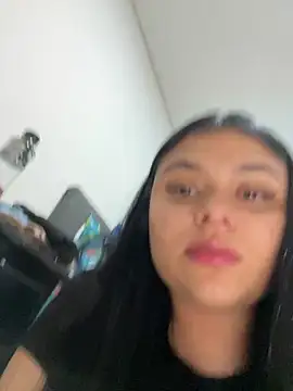 Snapshot of alissonfernandez_ chatting on 02-06-25, 12:43 alissonfernandez online show from 02-06-25, 12:43