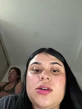 Snapshot of alissonfernandez_ chatting on 02-13-25, 12:02 alissonfernandez online show from 02-13-25, 12:02