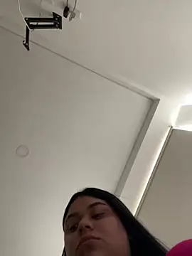 Snapshot of alissonfernandez_ chatting on 02-14-25, 07:12 alissonfernandez online show from 02-14-25, 07:12