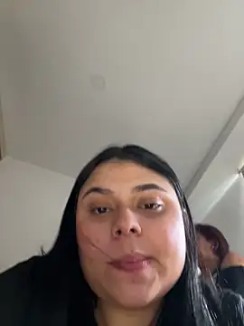 Snapshot of alissonfernandez_ chatting on 02-15-25, 01:49 alissonfernandez online show from 02-15-25, 01:49