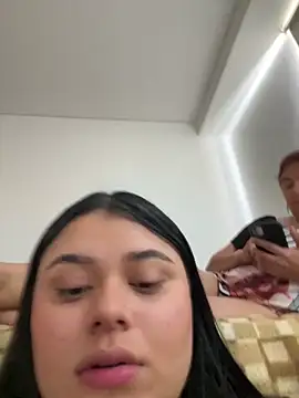 Snapshot of alissonfernandez_ chatting on 02-15-25, 05:07 alissonfernandez online show from 02-15-25, 05:07