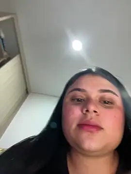 Snapshot of alissonfernandez_ chatting on 02-16-25, 01:14 alissonfernandez online show from 02-16-25, 01:14