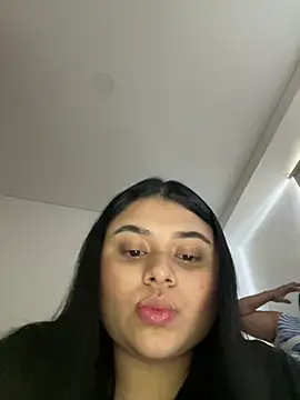 Snapshot of alissonfernandez_ chatting on 02-20-25, 06:02 alissonfernandez online show from 02-20-25, 06:02