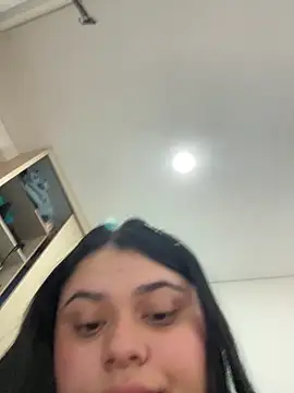 Snapshot of alissonfernandez_ chatting on 03-05-25, 01:28 alissonfernandez online show from 03-05-25, 01:28