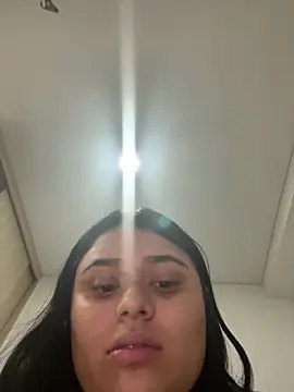 Snapshot of alissonfernandez_ chatting on 03-06-25, 01:03 alissonfernandez online show from 03-06-25, 01:03