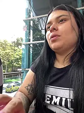 Snapshot of alissonfernandez_ chatting on 03-21-25, 03:24 alissonfernandez online show from 03-21-25, 03:24