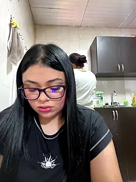 Snapshot of alissonfernandez_ chatting on 09-13-25, 06:40 alissonfernandez online show from 09-13-25, 06:40