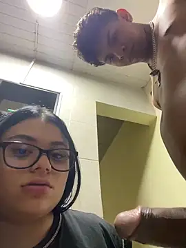 Snapshot of alissonfernandez_ chatting on 09-18-25, 03:19 alissonfernandez online show from 09-18-25, 03:19