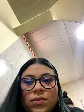 Snapshot of alissonfernandez_ chatting on 09-22-25, 01:46 alissonfernandez online show from 09-22-25, 01:46