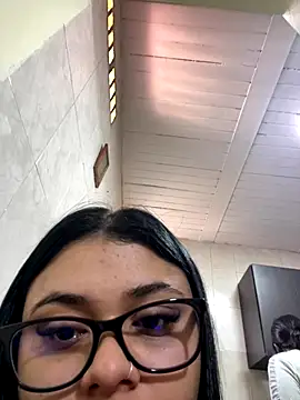 Snapshot of alissonfernandez_ chatting on 09-24-25, 02:09 alissonfernandez online show from 09-24-25, 02:09