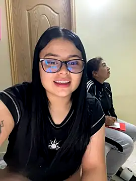 Snapshot of alissonfernandez_ chatting on 11-17-25, 11:43 alissonfernandez online show from 11-17-25, 11:43